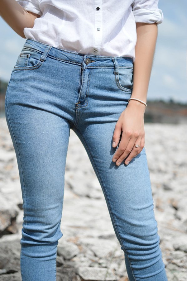 Les jeans pour femme : trouvez votre style parfait ici